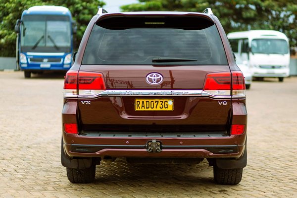 How to Improve Towing Stability with Sway Bars in a Toyota Land Cruiser?